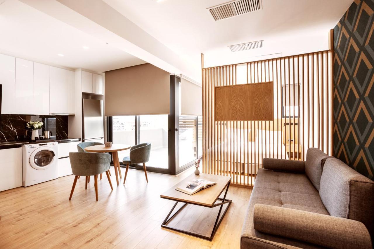 Days City Suites Aten Exteriör bild
