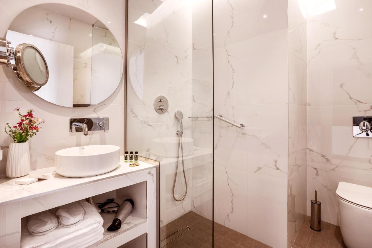 Days City Suites Aten Exteriör bild