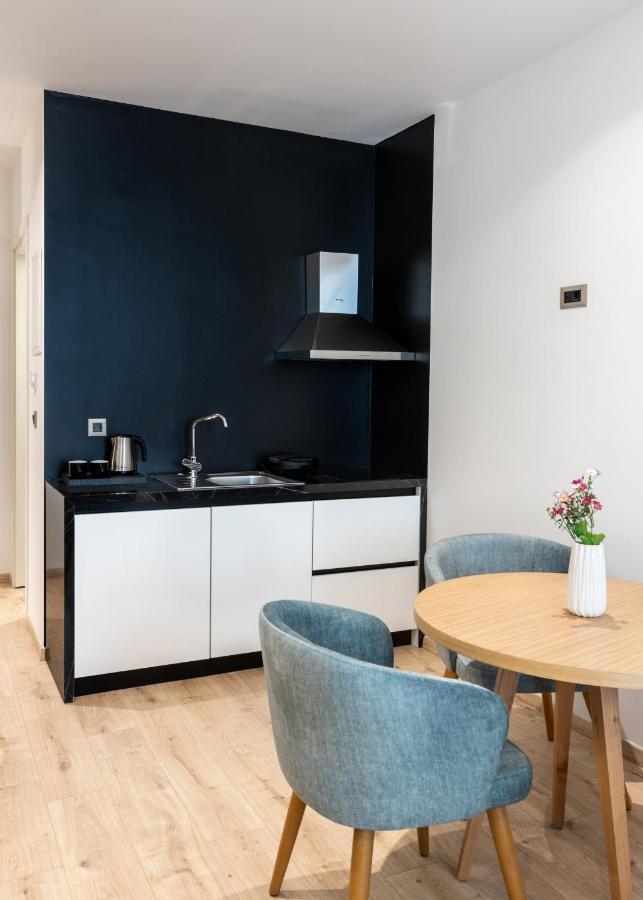 Days City Suites Aten Exteriör bild