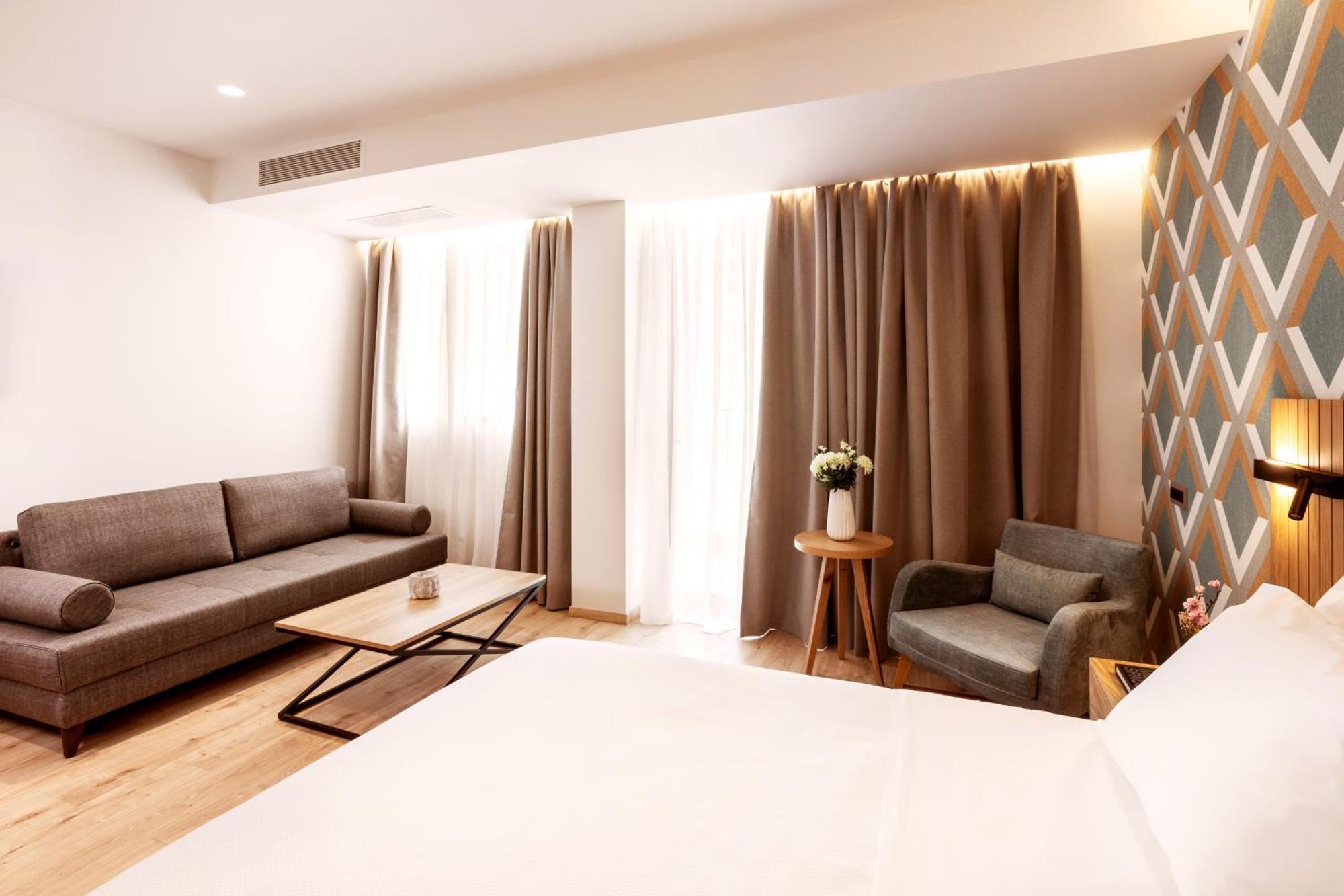 Days City Suites Aten Exteriör bild