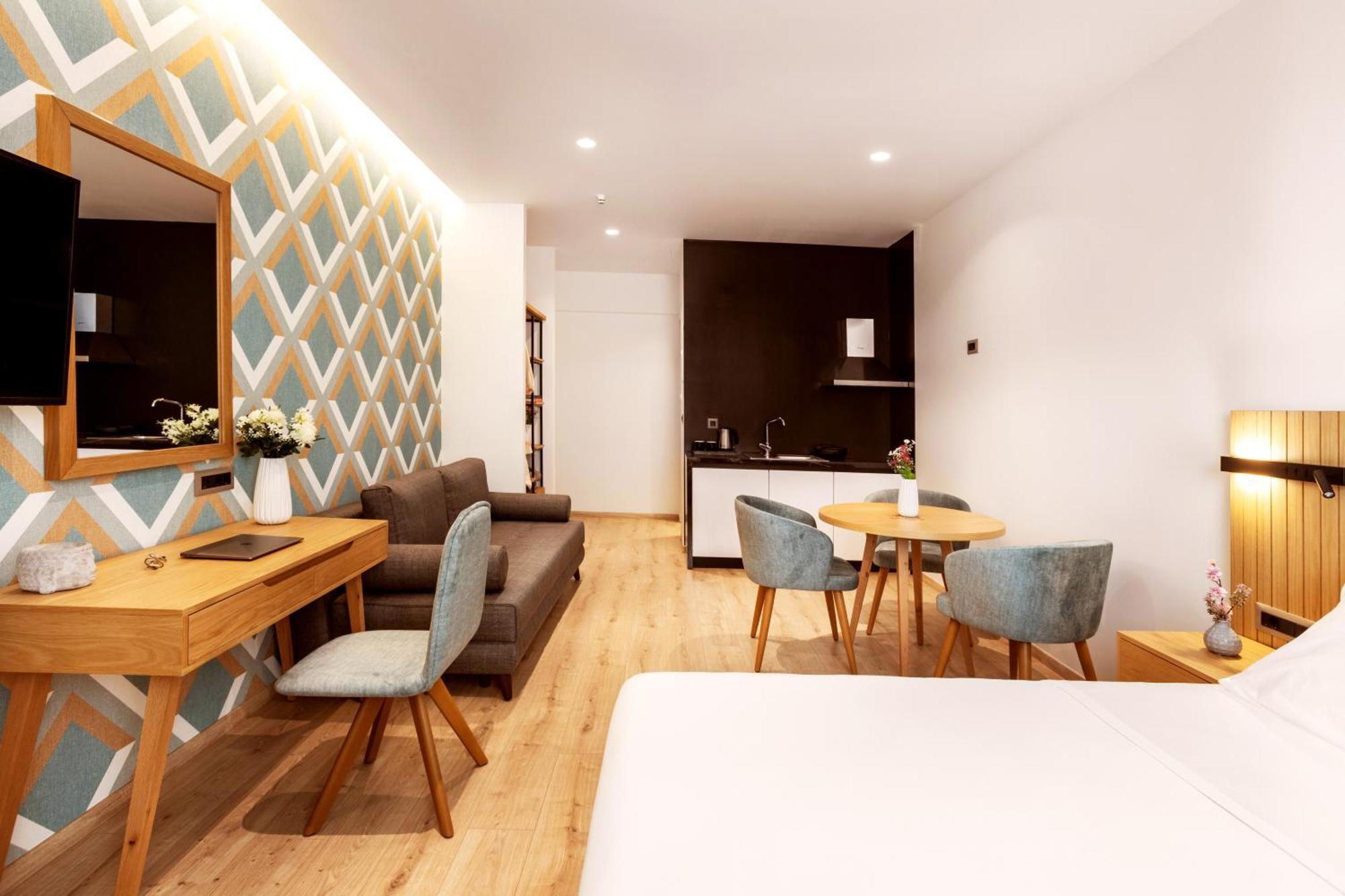 Days City Suites Aten Exteriör bild